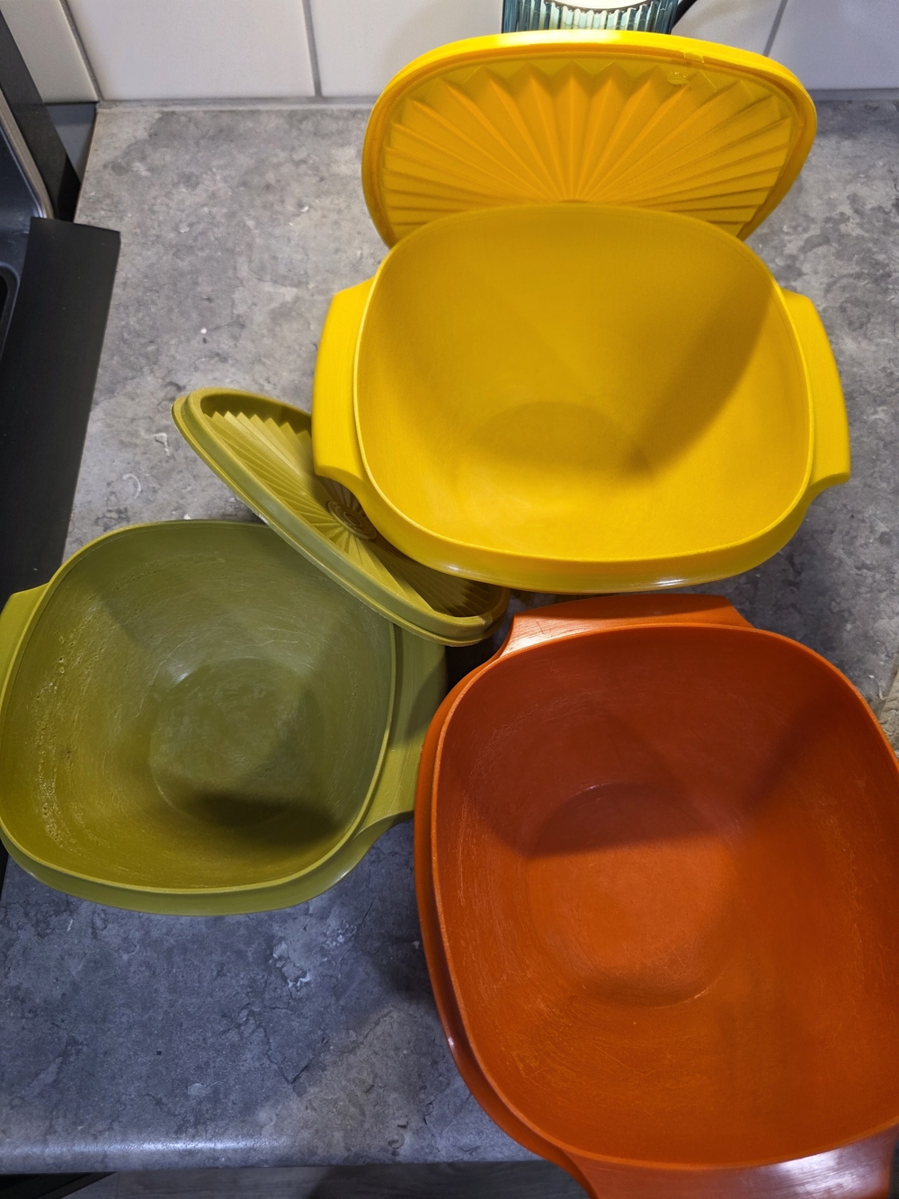 Vintage Tupperware Bowls Missing 1 Lid
